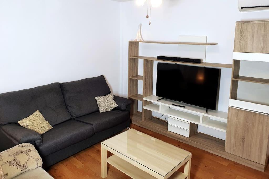 2F, Aire Acondic, 80M2, 2 Dormitorios, 4 Huespedes, Wifi Gratis La Línea de la Concepción Dış mekan fotoğraf