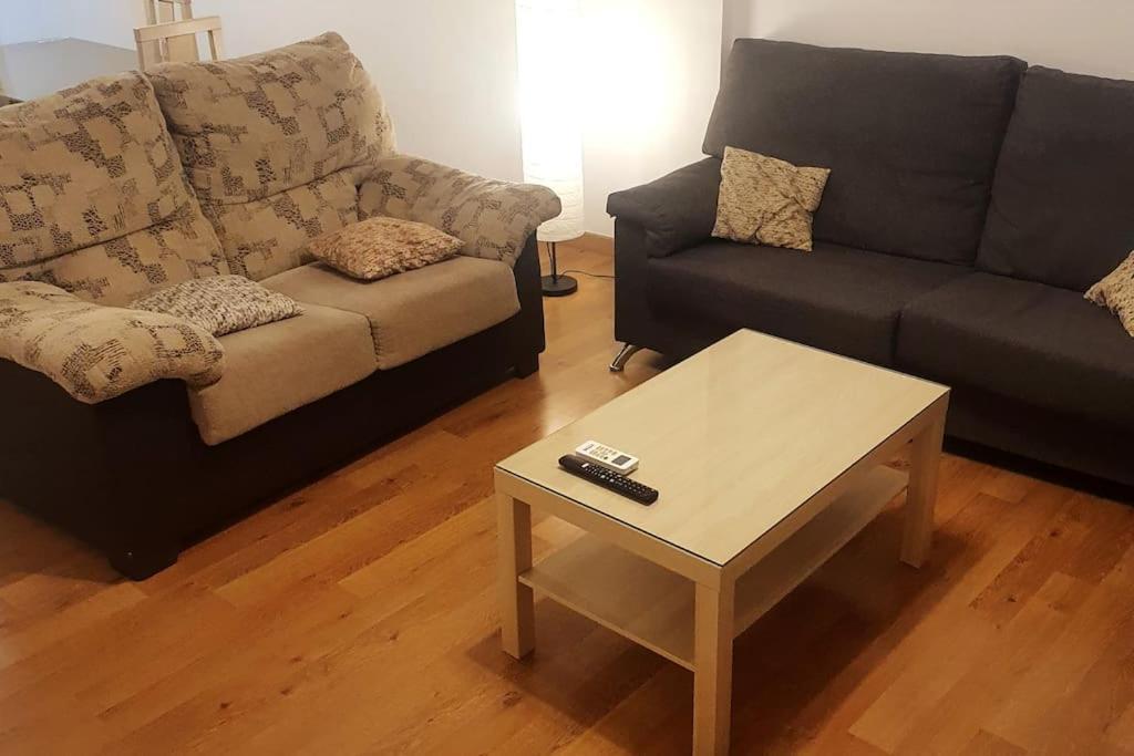 2F, Aire Acondic, 80M2, 2 Dormitorios, 4 Huespedes, Wifi Gratis La Línea de la Concepción Dış mekan fotoğraf
